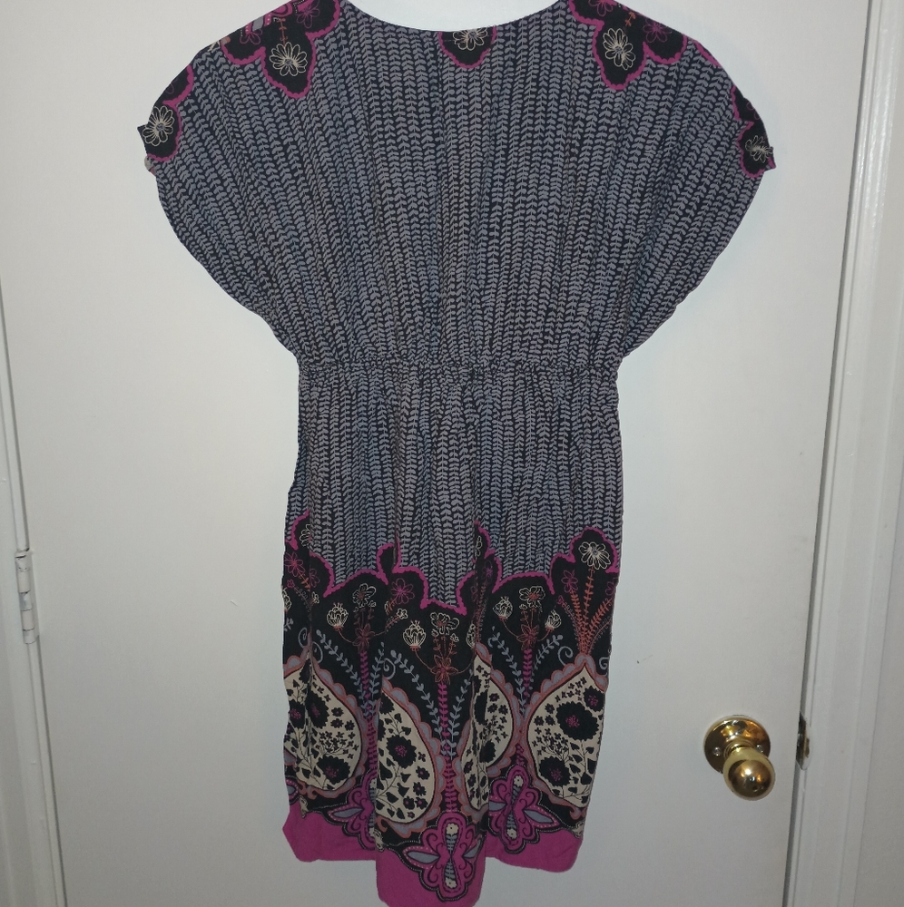 Dress - Picture 2 of 8